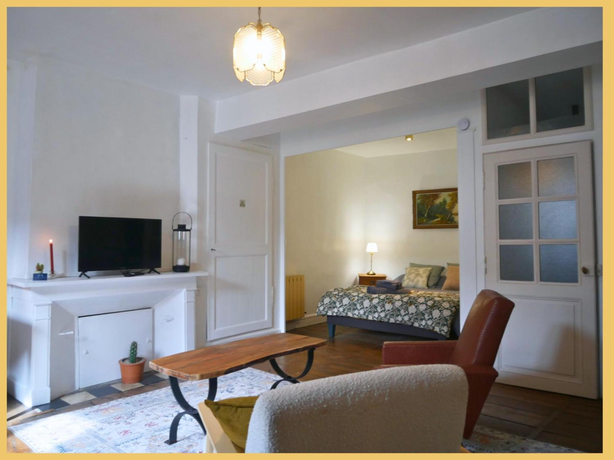 Les Suites De Bellac Exterior photo